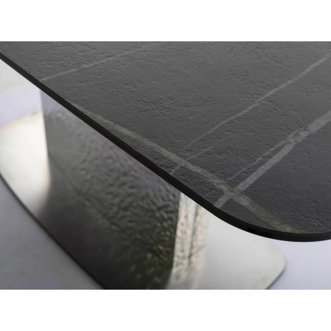 Moncler Ceramic Sahara Noir table